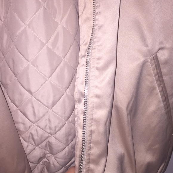 Forever 21 baby pink bomber jacket - Picture 4 of 4